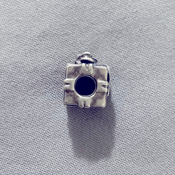 Pandora Gleaming Gift Present Charm - Picture 2 of 6